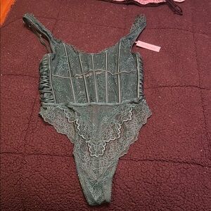 Elegant Green Lace Bodysuit